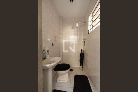 Casa para alugar com 250m², 5 quartos e 2 vagas Casa para alugar com 250m², 5 quartos e 2 vagasBanheiro Quarto 1 Edícula