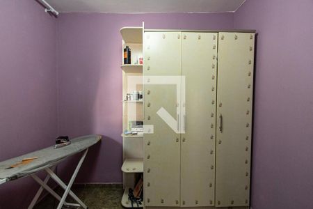 Casa para alugar com 250m², 5 quartos e 2 vagas Casa para alugar com 250m², 5 quartos e 2 vagasQuarto 2