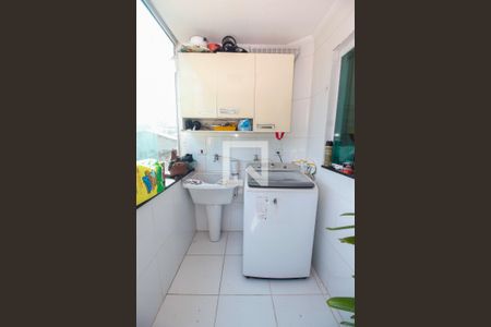 Casa à venda com 160m², 3 quartos e 2 vagasÁrea de Serviço