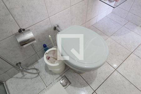 Casa à venda com 240m², 3 quartos e 2 vagasBanheiro da Suíte