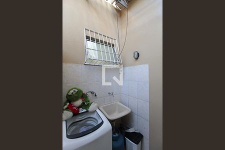 Casa à venda com 240m², 3 quartos e 2 vagasÁrea de Serviço