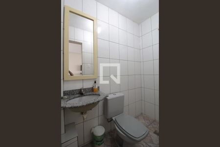 Casa à venda com 240m², 3 quartos e 2 vagasBanheiro Social 2
