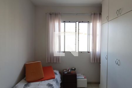 Casa à venda com 240m², 3 quartos e 2 vagasSuíte
