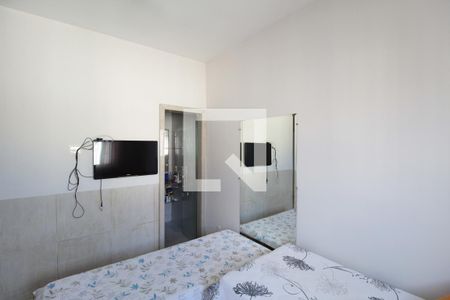 Casa à venda com 240m², 3 quartos e 2 vagasSuíte