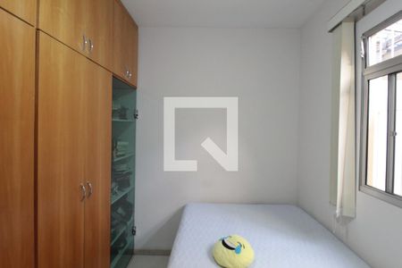 Casa à venda com 240m², 3 quartos e 2 vagasQuarto 2