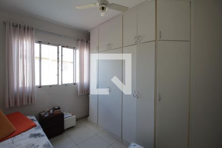 Casa à venda com 240m², 3 quartos e 2 vagasSuíte