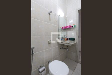 Casa à venda com 240m², 3 quartos e 2 vagasBanheiro Social