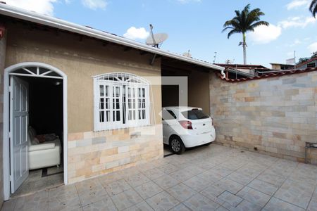 Casa à venda com 240m², 3 quartos e 2 vagasGaragem