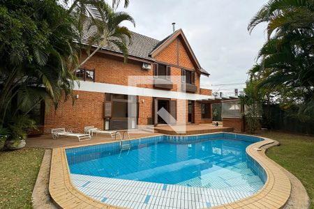 Casa de condomínio para alugar com 450m², 4 quartos e 6 vagasPiscina
