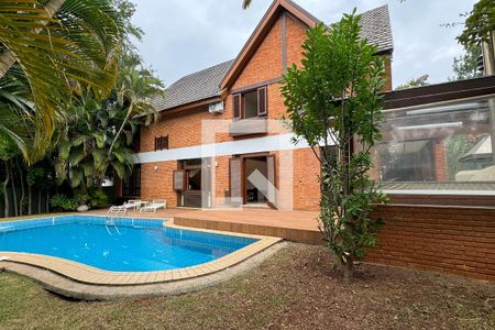 Casa de condomínio para alugar com 450m², 4 quartos e 6 vagasPiscina