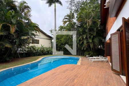 Casa de condomínio para alugar com 450m², 4 quartos e 6 vagasPiscina