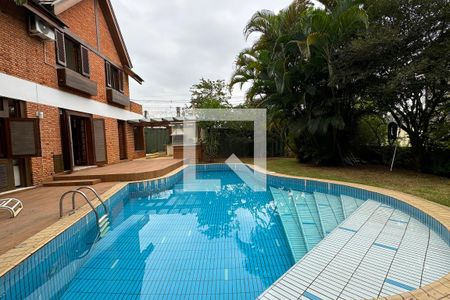 Casa de condomínio para alugar com 450m², 4 quartos e 6 vagasPiscina