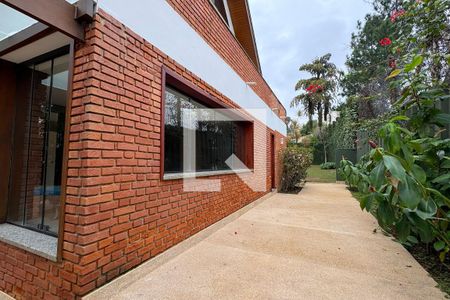 Casa de condomínio para alugar com 450m², 4 quartos e 6 vagasCorredor