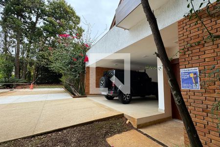 Casa de condomínio para alugar com 450m², 4 quartos e 6 vagasPlaca 