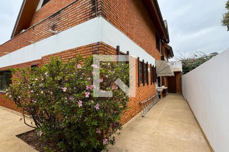 Casa de condomínio para alugar com 450m², 4 quartos e 6 vagasCorredor