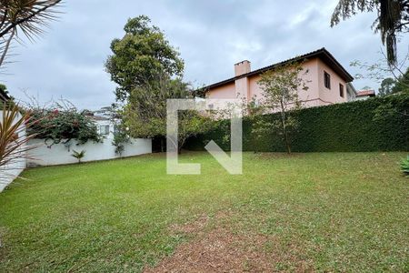 Casa de condomínio para alugar com 450m², 4 quartos e 6 vagasJardim