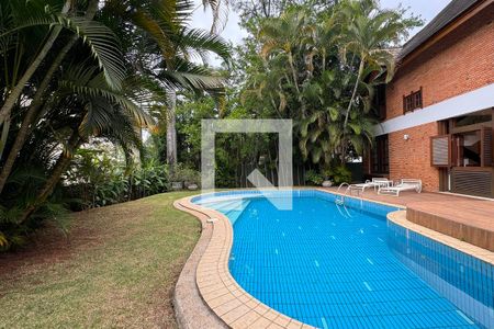 Casa de condomínio para alugar com 450m², 4 quartos e 6 vagasPiscina