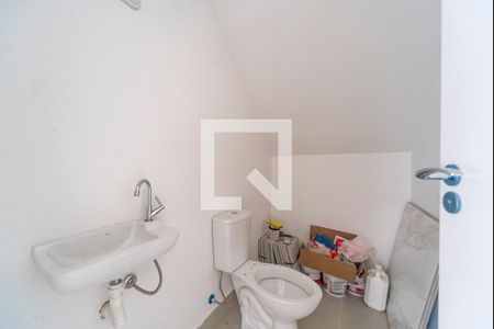 Casa à venda com 164m², 3 quartos e 3 vagas Casa à venda com 164m², 3 quartos e 3 vagasBanheiro da Garagem