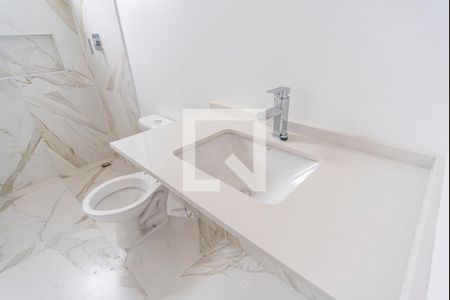 Casa à venda com 164m², 3 quartos e 3 vagas Casa à venda com 164m², 3 quartos e 3 vagasBanheiro Social