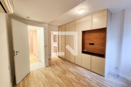 Apartamento à venda com 96m², 3 quartos e 1 vagaSuíte
