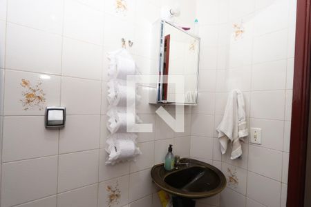 Casa à venda com 427m², 5 quartos e 4 vagasBanheiro Social