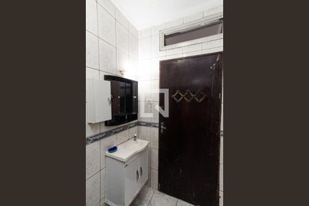 Casa à venda com 170m², 3 quartos e 2 vagas Casa à venda com 170m², 3 quartos e 2 vagasBanheiro