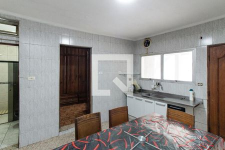 Casa à venda com 170m², 3 quartos e 2 vagas Casa à venda com 170m², 3 quartos e 2 vagasCozinha