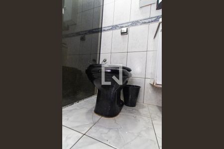 Casa à venda com 170m², 3 quartos e 2 vagas Casa à venda com 170m², 3 quartos e 2 vagasBanheiro