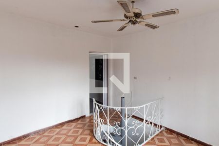 Casa à venda com 170m², 3 quartos e 2 vagas Casa à venda com 170m², 3 quartos e 2 vagasHall