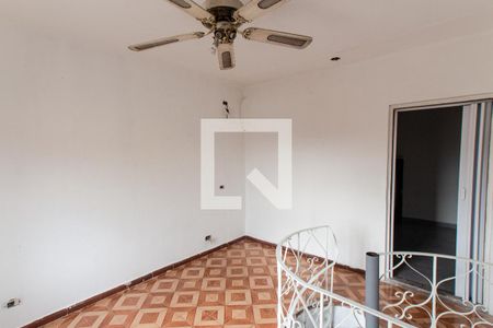 Casa à venda com 170m², 3 quartos e 2 vagas Casa à venda com 170m², 3 quartos e 2 vagasHall