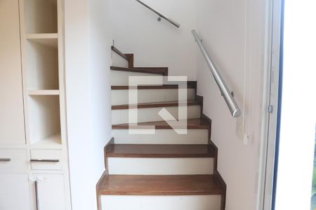 Casa à venda com 189m², 3 quartos e 2 vagasEscada