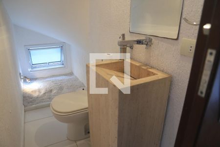 Casa à venda com 189m², 3 quartos e 2 vagasLavabo