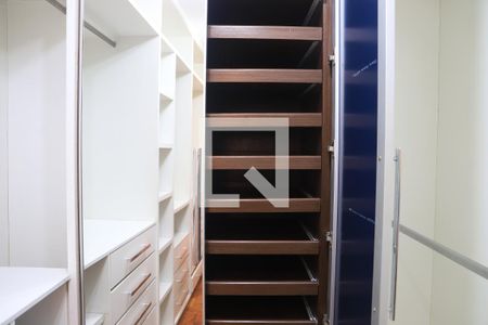 Casa à venda com 189m², 3 quartos e 2 vagasSuíte Closet