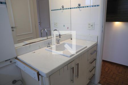 Casa à venda com 189m², 3 quartos e 2 vagasBanheiro Social