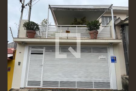 Casa à venda com 189m², 3 quartos e 2 vagasFachada