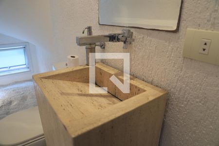 Casa à venda com 189m², 3 quartos e 2 vagasLavabo