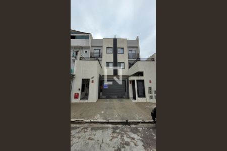 Apartamento à venda com 120m², 2 quartos e 2 vagas Apartamento à venda com 120m², 2 quartos e 2 vagasFachada