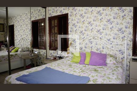 Casa de condomínio para alugar com 460m², 4 quartos e 2 vagasQuarto 3 - Suite