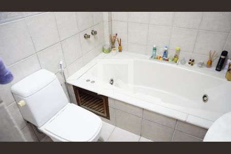 Casa de condomínio para alugar com 460m², 4 quartos e 2 vagasBanheiro Suite