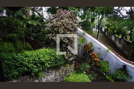 Casa de condomínio para alugar com 460m², 4 quartos e 2 vagasEntrada Lateral - jardim