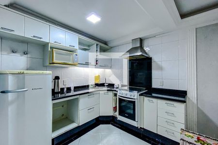 Apartamento à venda com 256m², 7 quartos e sem vagaCozinha