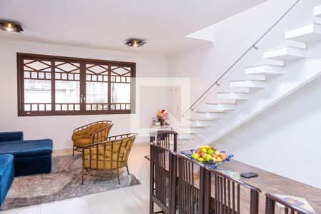 Sala de casa à venda com 3 quartos, 158m² em Burgo Paulista, São Paulo