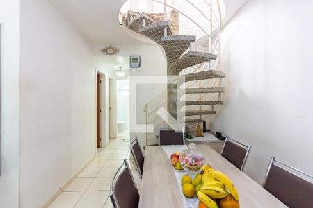 Apartamento à venda com 104m², 3 quartos e 1 vaga Apartamento à venda com 104m², 3 quartos e 1 vagaSala