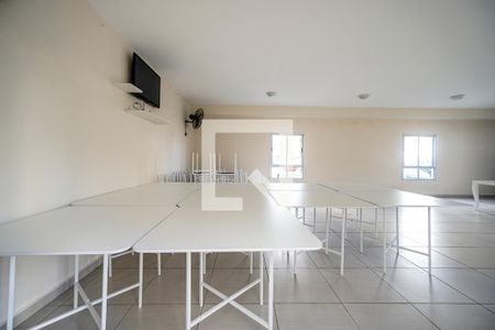 Apartamento para alugar com 48m², 2 quartos e 1 vagaÁrea comum - Salão de festas