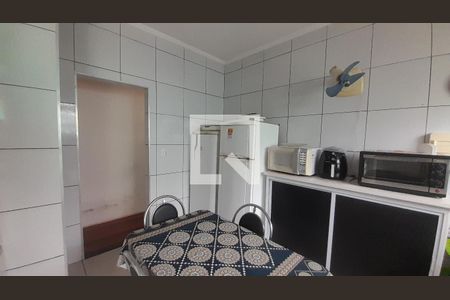 Cozinha de casa para alugar com 3 quartos, 200m² em Vila Tupi, Praia Grande