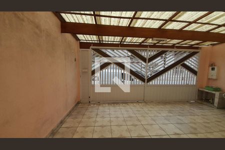 Garagem de casa para alugar com 3 quartos, 200m² em Vila Tupi, Praia Grande
