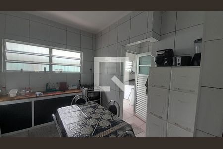 Casa para alugar com 200m², 3 quartos e 3 vagas Casa para alugar com 200m², 3 quartos e 3 vagasCozinha