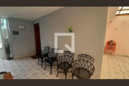 Casa para alugar com 200m², 3 quartos e 3 vagas Casa para alugar com 200m², 3 quartos e 3 vagasQuintal