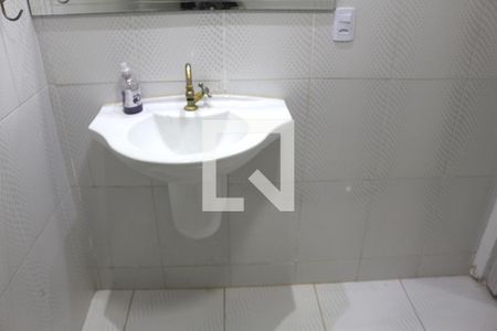 Casa à venda com 270m², 4 quartos e 3 vagasBanheiro 1