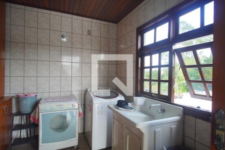 Casa à venda com 630m², 3 quartos e 2 vagasÁrea de Serviço